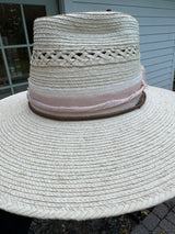 Light vented hat with neutral, cream and shimmer