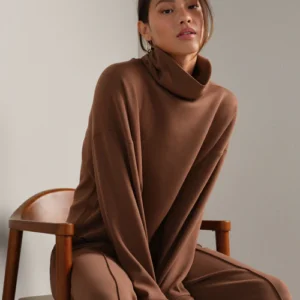 DreamGlow™ Mock Neck